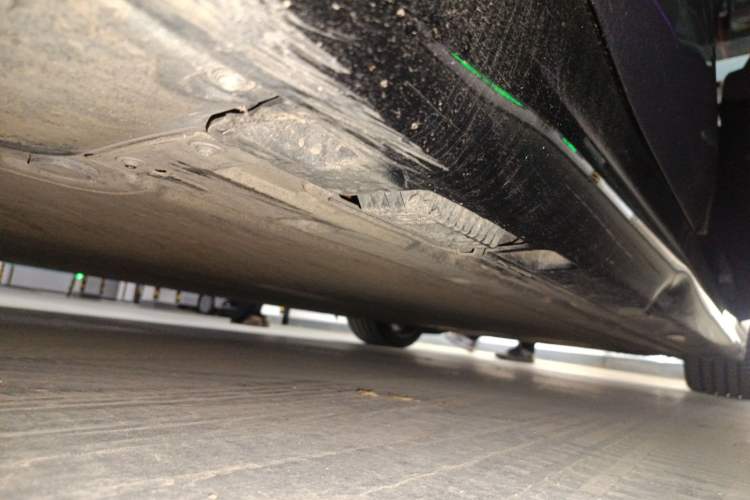 Used Xiaomi Auto SU7 2024 Four-Wheel Drive Ultra-Long Range Advanced Intelligent Driving Max Edition Chassis Rear Right