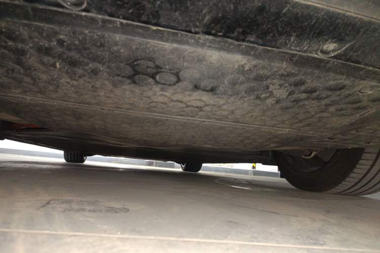 Used Xiaomi Auto SU7 2024 Four-Wheel Drive Ultra-Long Range Advanced Intelligent Driving Max Edition Chassis Rear
