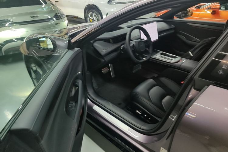 Used Xiaomi Auto SU7 2024 Four-Wheel Drive Ultra-Long Range Advanced Intelligent Driving Max Edition Driver Seat
