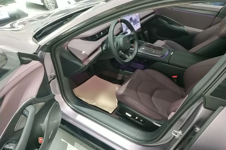 Used Xiaomi Auto SU7 2024 Rear-Drive Long-Range Intelligent Driving Version Driver Seat
