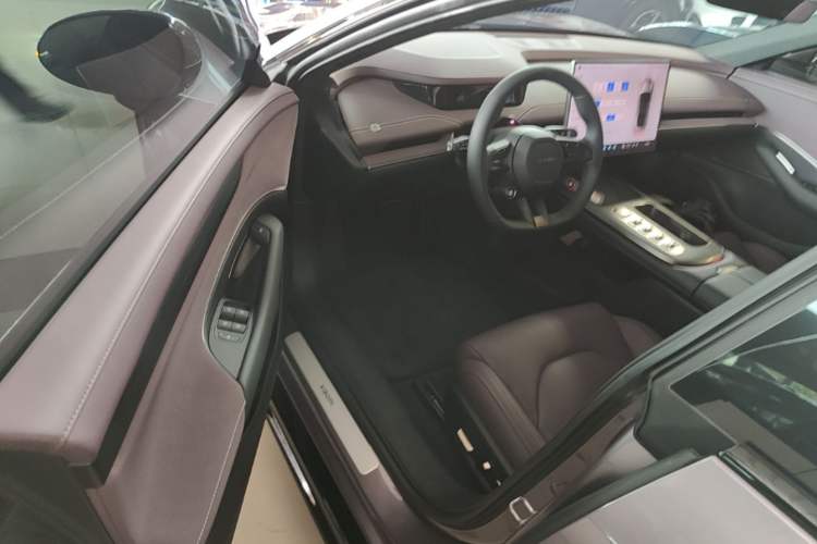 Used Xiaomi Auto SU7 2024 Rear-Drive Ultra-Long Range Advanced Pro-Level Intelligent Driving Version Driver Seat