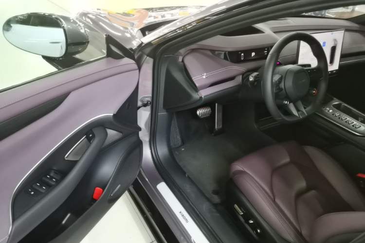 Used Xiaomi Auto SU7 2024 Four-Wheel Drive Ultra-Long Range Advanced Intelligent Driving Max Edition Driver Seat