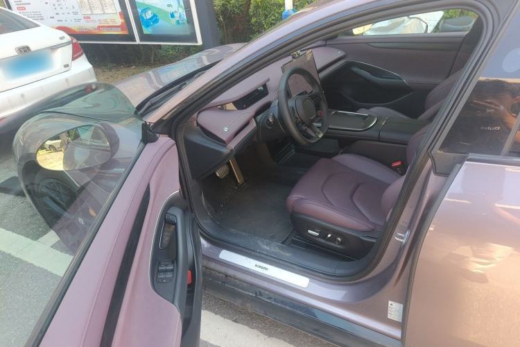 Used Xiaomi Auto SU7 2024 Four-Wheel Drive Ultra-Long Range Advanced Intelligent Driving Max Edition Driver Seat