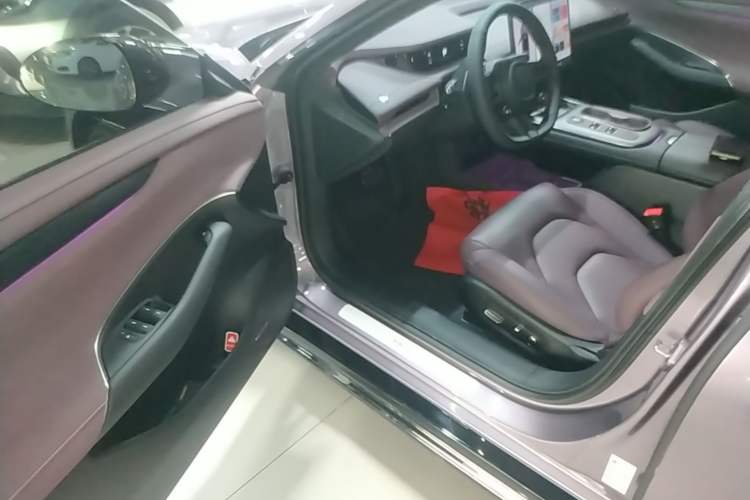 Used Xiaomi Auto SU7 2024 Rear-Drive Ultra-Long Range Advanced Pro-Level Intelligent Driving Version Driver Seat