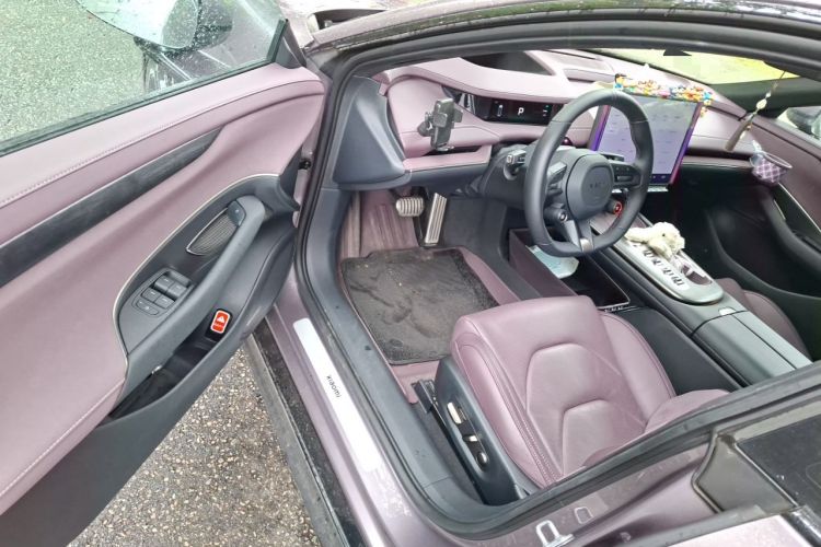 Used Xiaomi Auto SU7 2024 Four-Wheel Drive Ultra-Long Range Advanced Intelligent Driving Max Edition Driver Seat