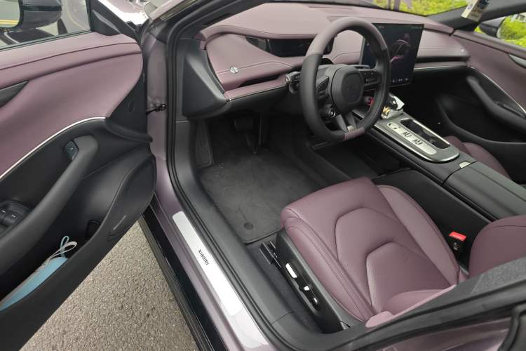 Used Xiaomi Auto SU7 2024 Rear-Drive Long-Range Intelligent Driving Version Driver Seat