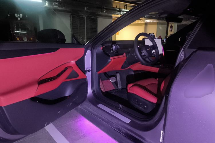 Used Xiaomi Auto SU7 2024 Four-Wheel Drive Ultra-Long Range Advanced Intelligent Driving Max Edition Driver Seat