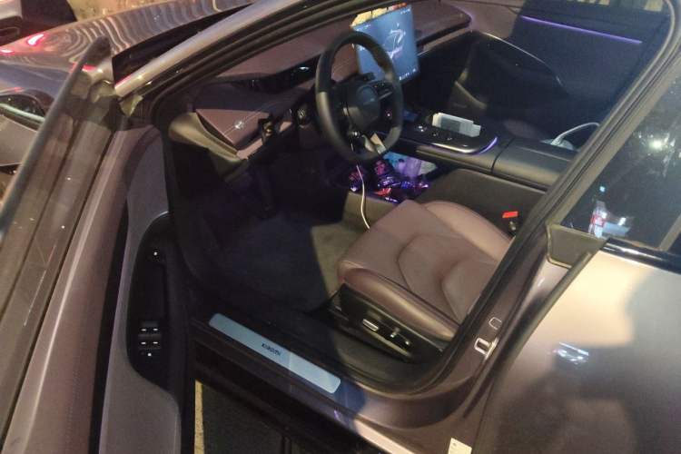 Used Xiaomi Auto SU7 2024 Rear-Drive Long-Range Intelligent Driving Version Driver Seat