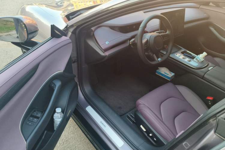 Used Xiaomi Auto SU7 2024 Rear-Drive Long-Range Intelligent Driving Version Driver Seat
