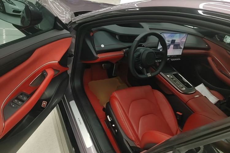 Used Xiaomi Auto SU7 2024 Four-Wheel Drive Ultra-Long Range Advanced Intelligent Driving Max Edition Driver Seat