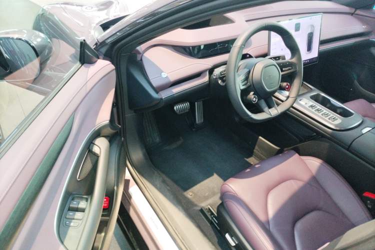 Used Xiaomi Auto SU7 2024 Four-Wheel Drive Ultra-Long Range Advanced Intelligent Driving Max Edition Driver Seat