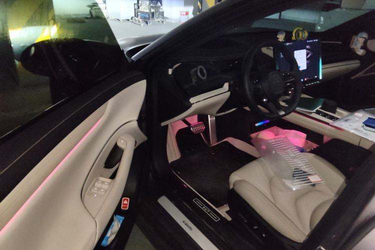 Used Xiaomi Auto SU7 2024 Four-Wheel Drive Ultra-Long Range Advanced Intelligent Driving Max Edition Driver Seat