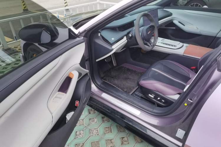 Used Xiaomi Auto SU7 2024 Four-Wheel Drive Ultra-Long Range Advanced Intelligent Driving Max Edition Driver Seat
