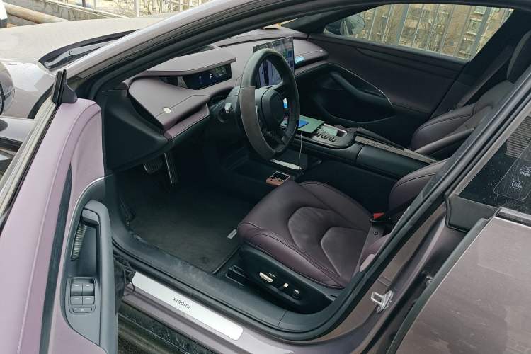 Used Xiaomi Auto SU7 2024 Four-Wheel Drive Ultra-Long Range Advanced Intelligent Driving Max Edition Driver Seat