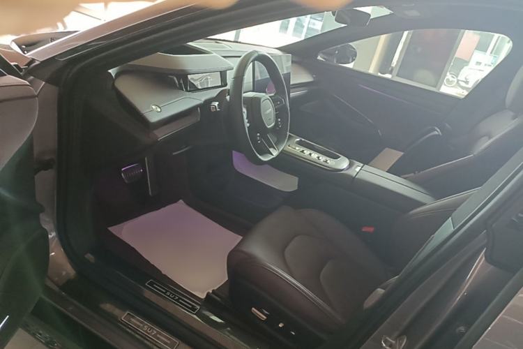 Used Xiaomi Auto SU7 2024 Four-Wheel Drive Ultra-Long Range Advanced Intelligent Driving Max Edition Driver Seat