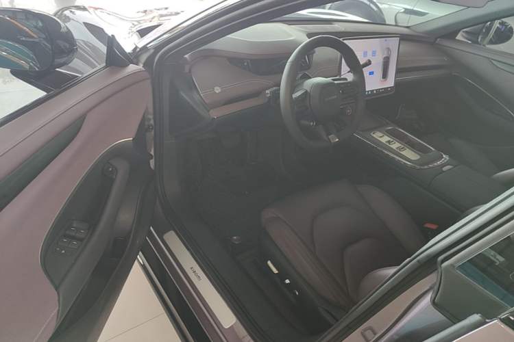 Used Xiaomi Auto SU7 2024 Rear-Drive Ultra-Long Range Advanced Pro-Level Intelligent Driving Version Driver Seat