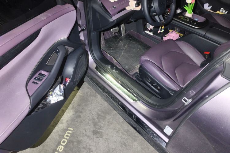 Used Xiaomi Auto SU7 2024 Four-Wheel Drive Ultra-Long Range Advanced Intelligent Driving Max Edition Driver Seat