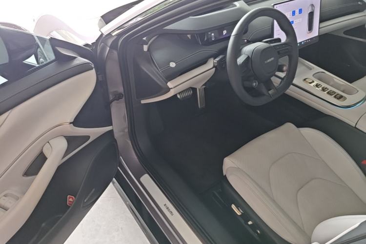 Used Xiaomi Auto SU7 2024 Four-Wheel Drive Ultra-Long Range Advanced Intelligent Driving Max Edition Driver Seat