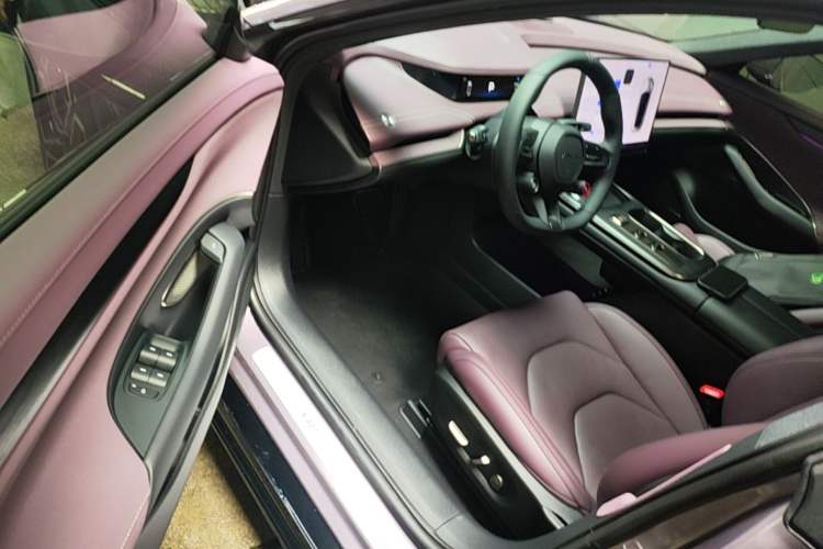 Used Xiaomi Auto SU7 2024 Rear-Drive Long-Range Intelligent Driving Version Driver Seat