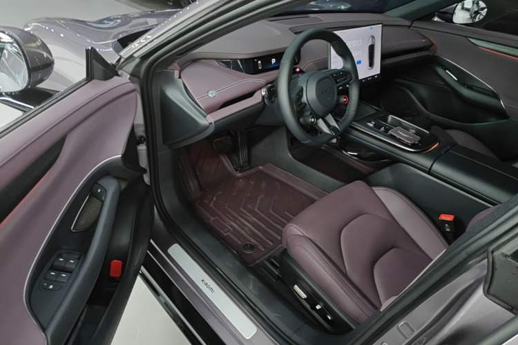 Used Xiaomi Auto SU7 2024 Rear-Drive Ultra-Long Range Advanced Pro-Level Intelligent Driving Version Driver Seat
