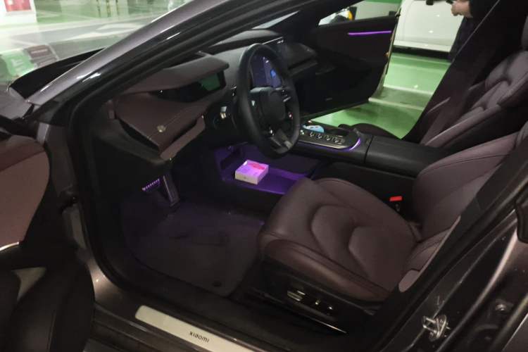 Used Xiaomi Auto SU7 2024 Four-Wheel Drive Ultra-Long Range Advanced Intelligent Driving Max Edition Driver Seat
