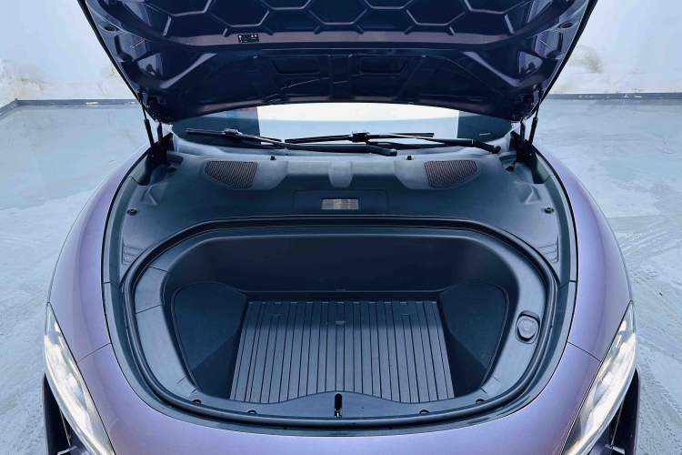 Used Xiaomi Auto SU7 2024 Four-Wheel Drive Ultra-Long Range Advanced Intelligent Driving Max Edition Engine Bay