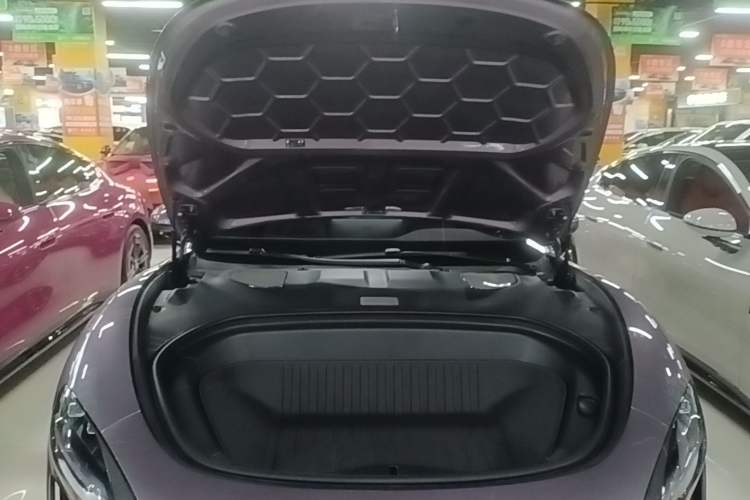 Used Xiaomi Auto SU7 2024 Rear-Drive Long-Range Intelligent Driving Version Engine Bay