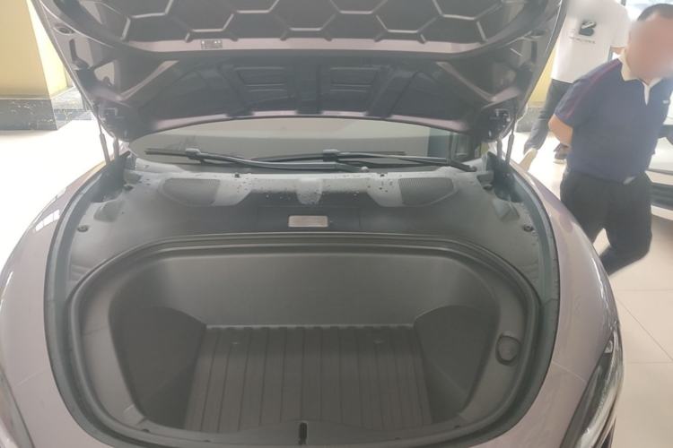 Used Xiaomi Auto SU7 2024 Rear-Drive Long-Range Intelligent Driving Version Engine Bay