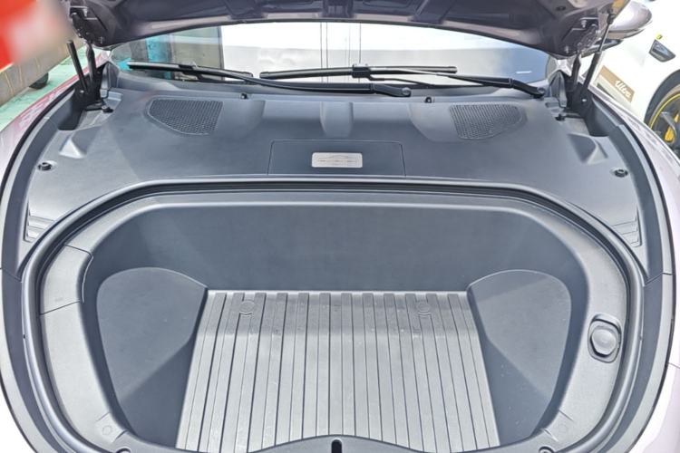 Used Xiaomi Auto SU7 2024 Four-Wheel Drive Ultra-Long Range Advanced Intelligent Driving Max Edition Engine Bay