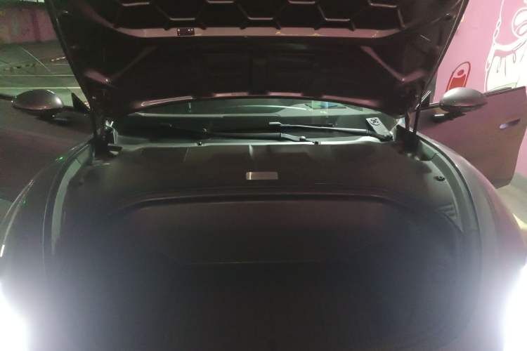 Used Xiaomi Auto SU7 2024 Rear-Drive Long-Range Intelligent Driving Version Engine Bay