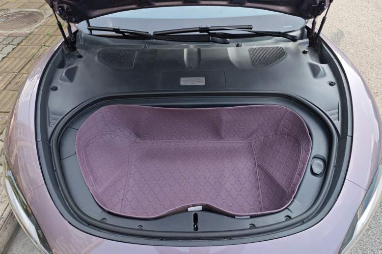Used Xiaomi Auto SU7 2024 Four-Wheel Drive Ultra-Long Range Advanced Intelligent Driving Max Edition Engine Bay