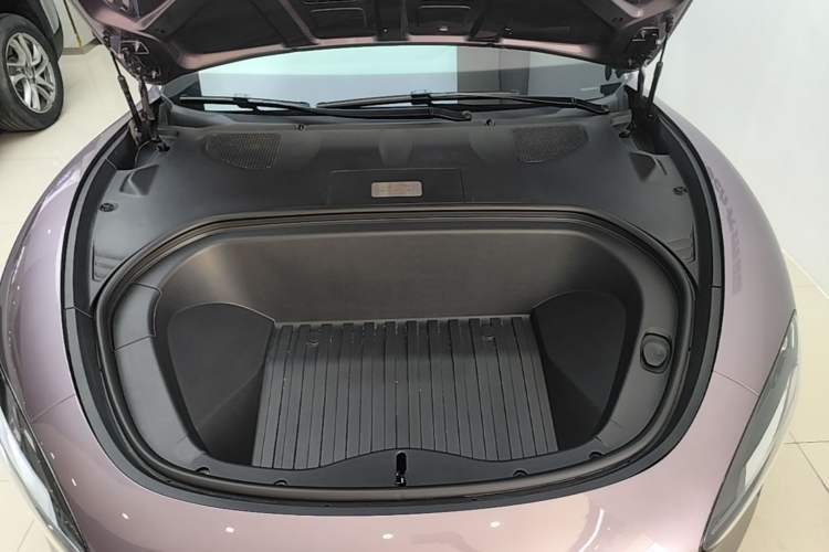 Used Xiaomi Auto SU7 2024 Rear-Drive Long-Range Intelligent Driving Version Engine Bay