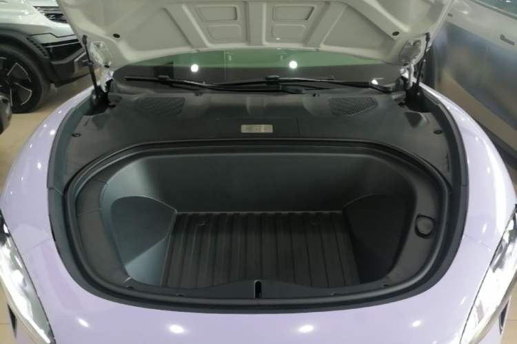 Used Xiaomi Auto SU7 2024 Rear-Drive Long-Range Intelligent Driving Version Engine Bay