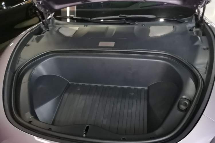 Used Xiaomi Auto SU7 2024 Four-Wheel Drive Ultra-Long Range Advanced Intelligent Driving Max Edition Engine Bay