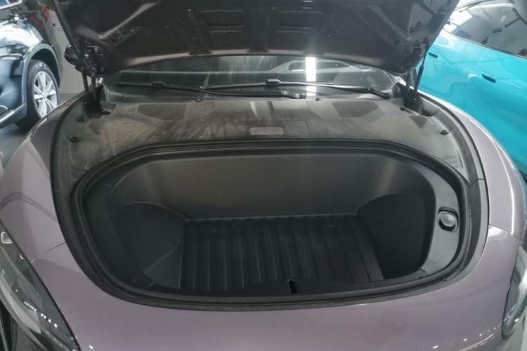 Used Xiaomi Auto SU7 2024 Four-Wheel Drive Ultra-Long Range Advanced Intelligent Driving Max Edition Engine Bay