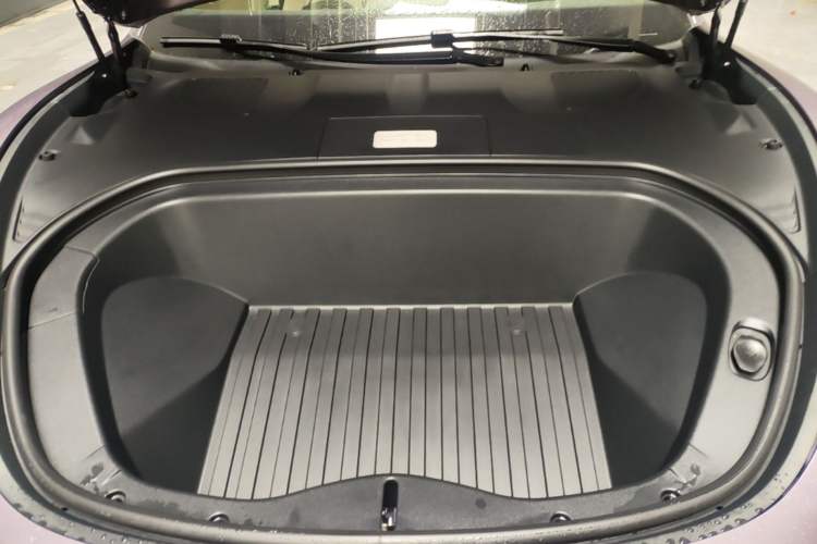 Used Xiaomi Auto SU7 2024 Four-Wheel Drive Ultra-Long Range Advanced Intelligent Driving Max Edition Engine Bay