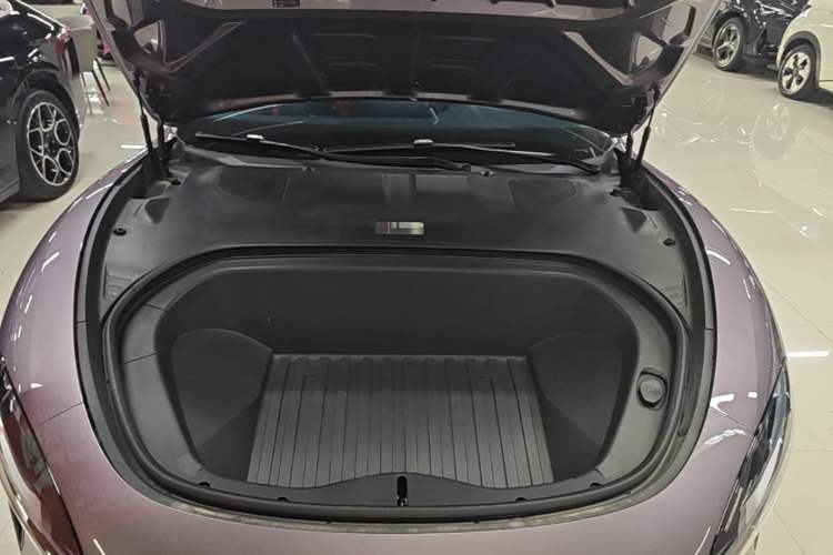 Used Xiaomi Auto SU7 2024 Rear-Drive Long-Range Intelligent Driving Version Engine Bay