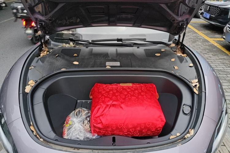 Used Xiaomi Auto SU7 2024 Rear-Drive Ultra-Long Range Advanced Pro-Level Intelligent Driving Version Engine Bay