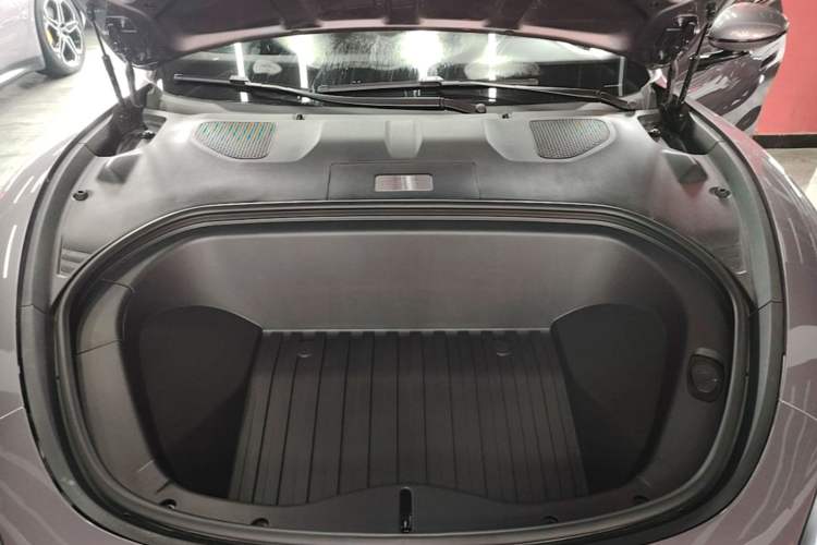 Used Xiaomi Auto SU7 2024 Rear-Drive Long-Range Intelligent Driving Version Engine Bay