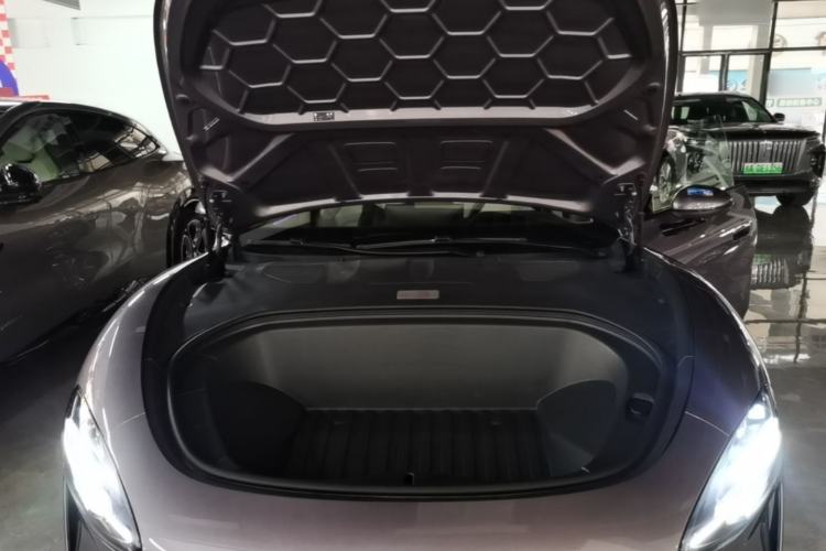 Used Xiaomi Auto SU7 2024 Four-Wheel Drive Ultra-Long Range Advanced Intelligent Driving Max Edition Engine Bay