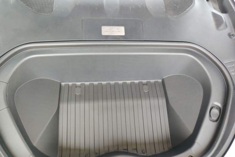 Used Xiaomi Auto SU7 2024 Four-Wheel Drive Ultra-Long Range Advanced Intelligent Driving Max Edition Engine Bay