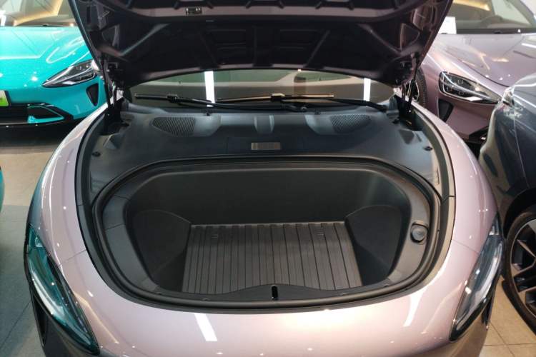 Used Xiaomi Auto SU7 2024 Four-Wheel Drive Ultra-Long Range Advanced Intelligent Driving Max Edition Engine Bay