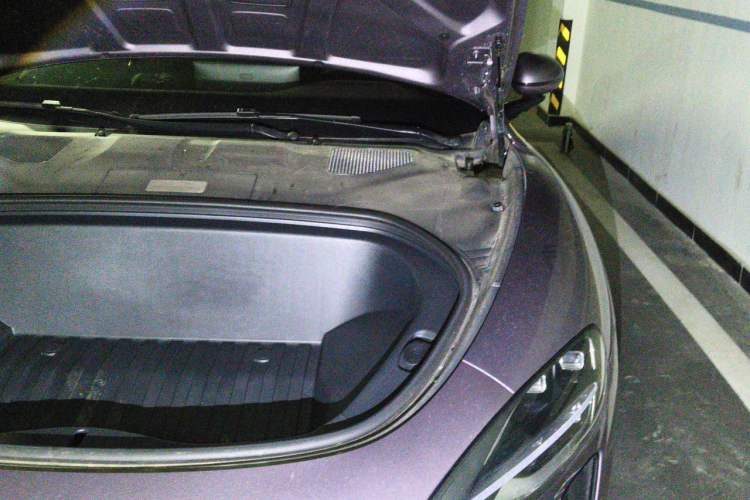 Used Xiaomi Auto SU7 2024 Rear-Drive Long-Range Intelligent Driving Version Engine Bay Left
