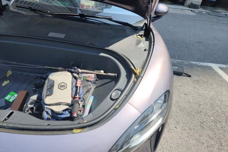 Used Xiaomi Auto SU7 2024 Four-Wheel Drive Ultra-Long Range Advanced Intelligent Driving Max Edition Engine Bay Left