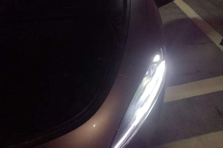 Used Xiaomi Auto SU7 2024 Rear-Drive Long-Range Intelligent Driving Version Engine Bay Left