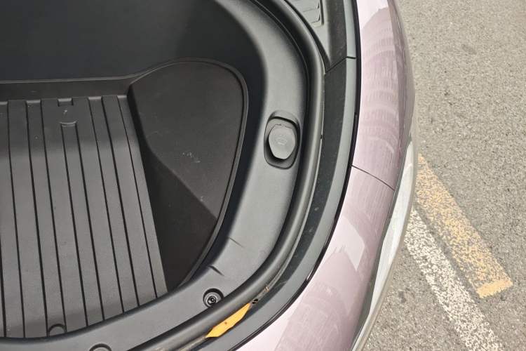 Used Xiaomi Auto SU7 2024 Rear-Drive Ultra-Long Range Advanced Pro-Level Intelligent Driving Version Engine Bay Left
