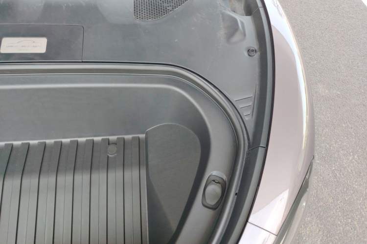 Used Xiaomi Auto SU7 2024 Four-Wheel Drive Ultra-Long Range Advanced Intelligent Driving Max Edition Engine Bay Left