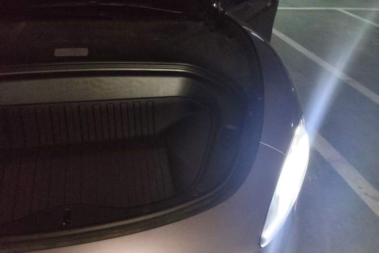 Used Xiaomi Auto SU7 2024 Four-Wheel Drive Ultra-Long Range Advanced Intelligent Driving Max Edition Engine Bay Left