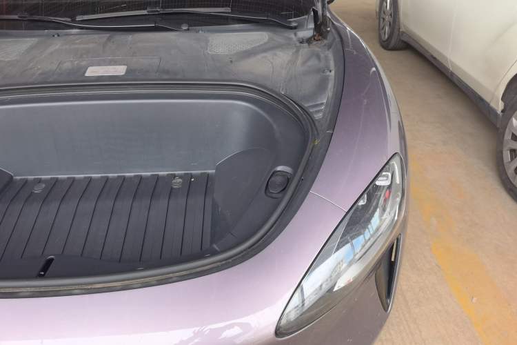 Used Xiaomi Auto SU7 2024 Rear-Drive Long-Range Intelligent Driving Version Engine Bay Left