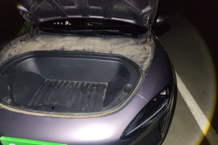 Used Xiaomi Auto SU7 2024 Four-Wheel Drive Ultra-Long Range Advanced Intelligent Driving Max Edition Engine Bay Left